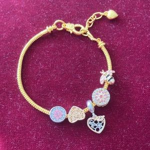 Pretty charm bracelet